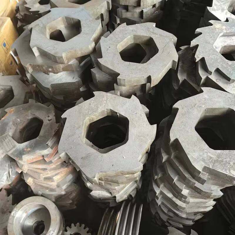 Heavy Equipment Used For Sale - 工場直販の頑丈な金属シュレッダー、アルミ加工用、モーターとエンジンコア部品搭載